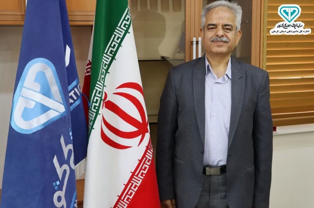 دکتر علیرضا  محزونی